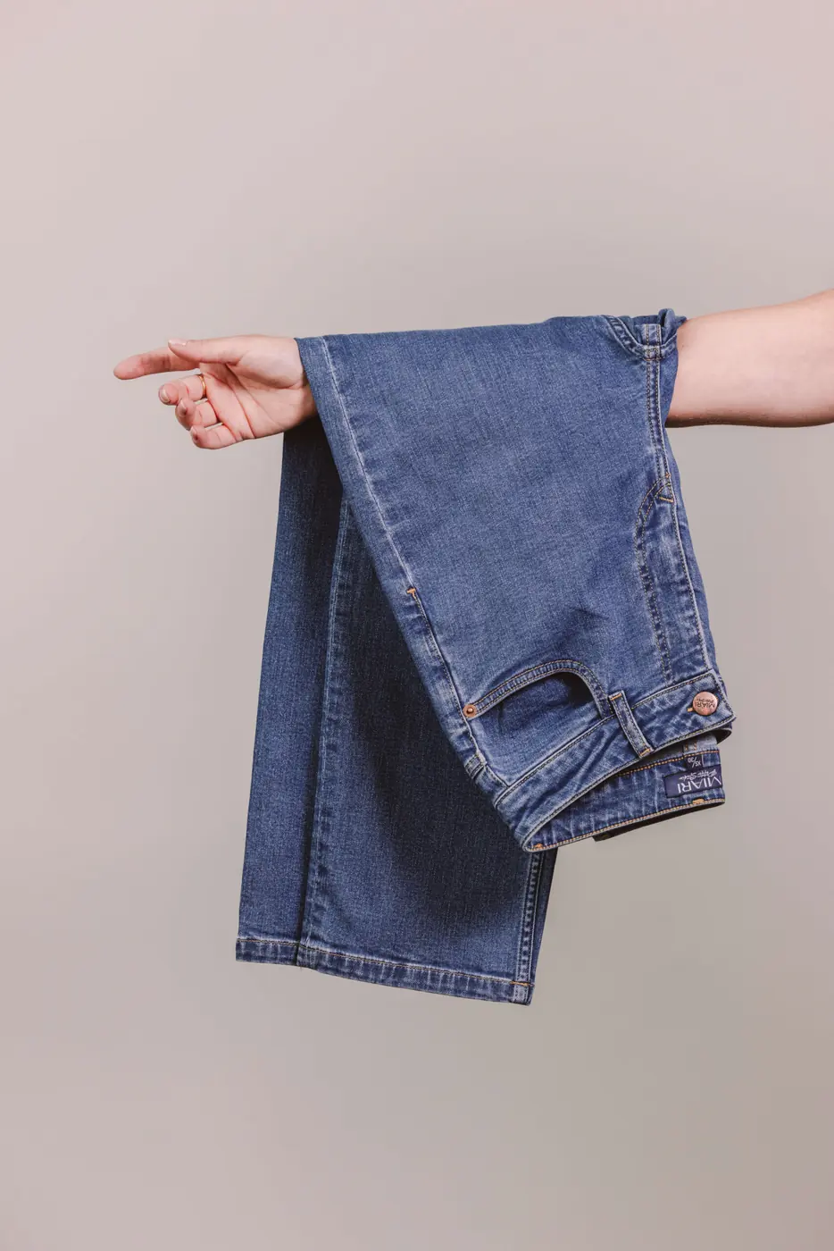 Petite Straight Ankle Jeans – Mid Blue — detailfoto 4